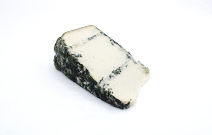 Fermaggio-Blu-veganer-Blauschimmelkaese-offen